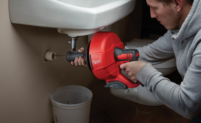 Milwaukee Tool Introduces Cordless Drain Snake